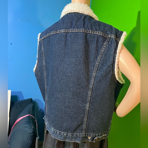 Vintage Levi’s Lined Denim Vest | - Picture 7 of 14